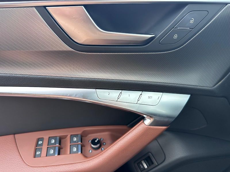 Audi A6 3,0 TDI Quattro 210kW S line - fotka 14 z 21