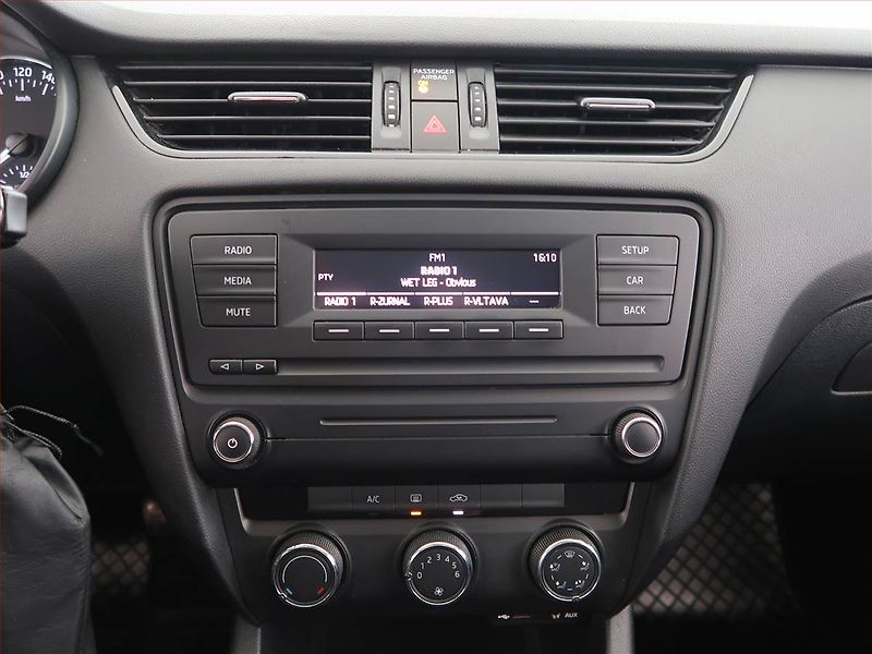 Škoda Octavia (2013) 1.6 TDI - fotka 12 z 15