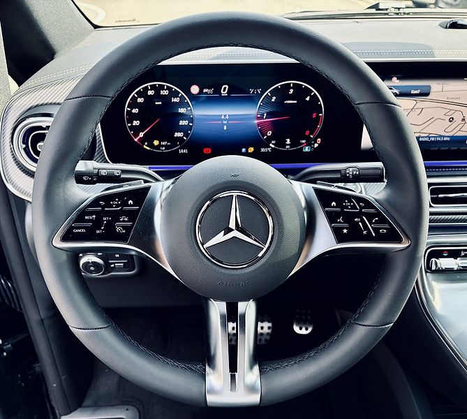 Mercedes-Benz Třídy V (2026) 300d EXCLUSIVE AMG 4M L AIR - fotka 24 z 37