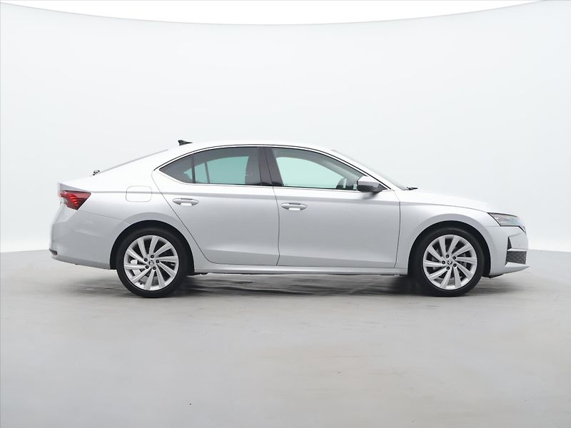 Škoda Octavia 2,0 TDI 110kW DSG Ultimate CZ - fotka 8 z 29