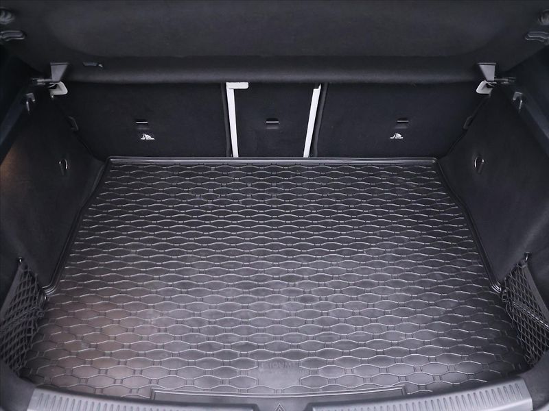 Mercedes-Benz Třídy A 1,3 200 120kW Aut. CZ kůže DPH - fotka 10 z 36