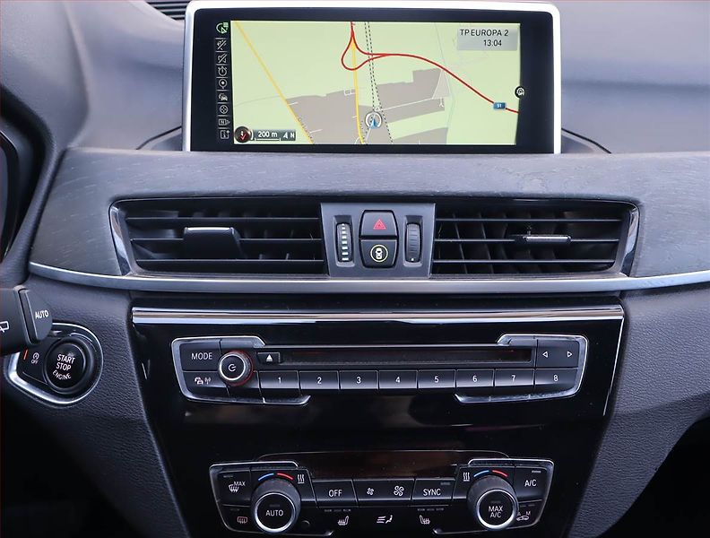 BMW X1 (2016) xDrive25d, 4X4, Automat - fotka 12 z 17