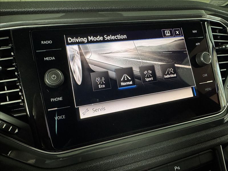 Volkswagen T-Roc 1,5 TSi  Sport Virtual Assist - fotka 34 z 44