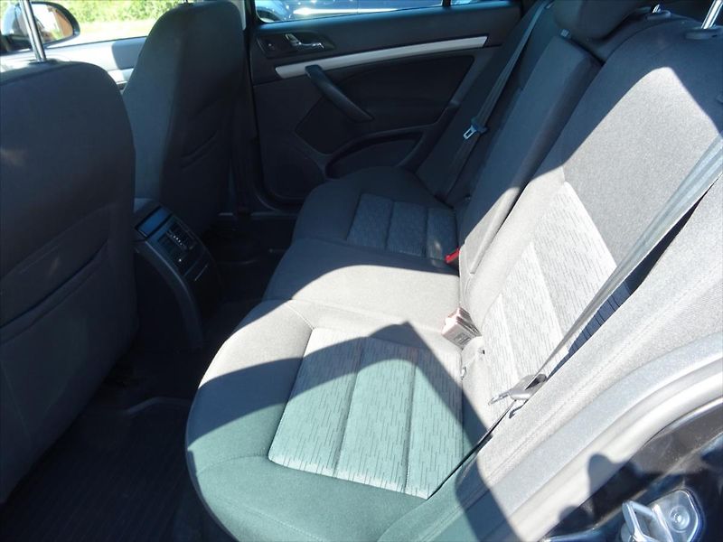 Škoda Octavia 2,0 TDi 81 kW - fotka 12 z 24