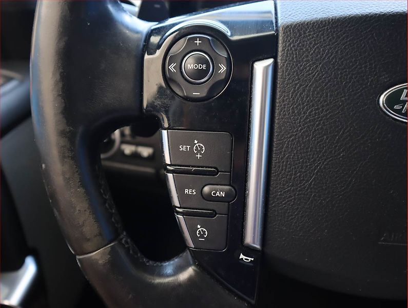 Land Rover Discovery (2016) 3.0 TDV6, 4X4, Automat - fotka 18 z 20