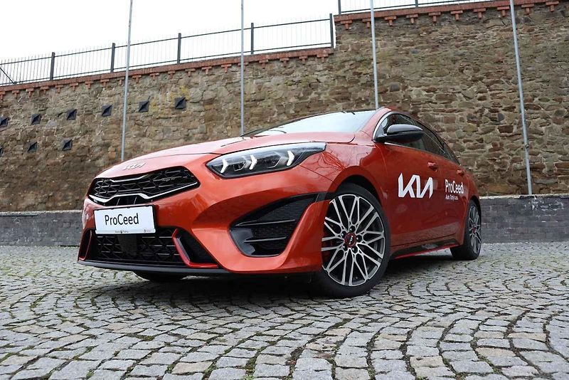 Matěj Myška testoval vůz Kia ProCeed GT 1.6 TGDi.
