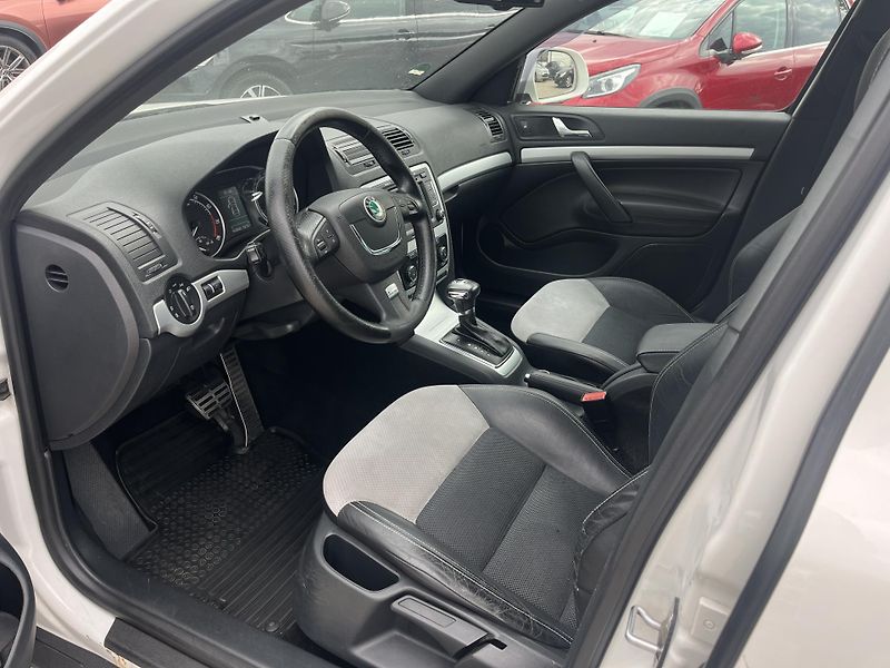 Škoda Octavia (2010) 2.0 TSi 147KW DSG RS - fotka 10 z 19
