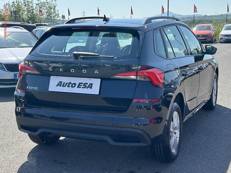 Škoda Kamiq (2022) 1.0 TSi, Active, +kola - fotka 4 z 17