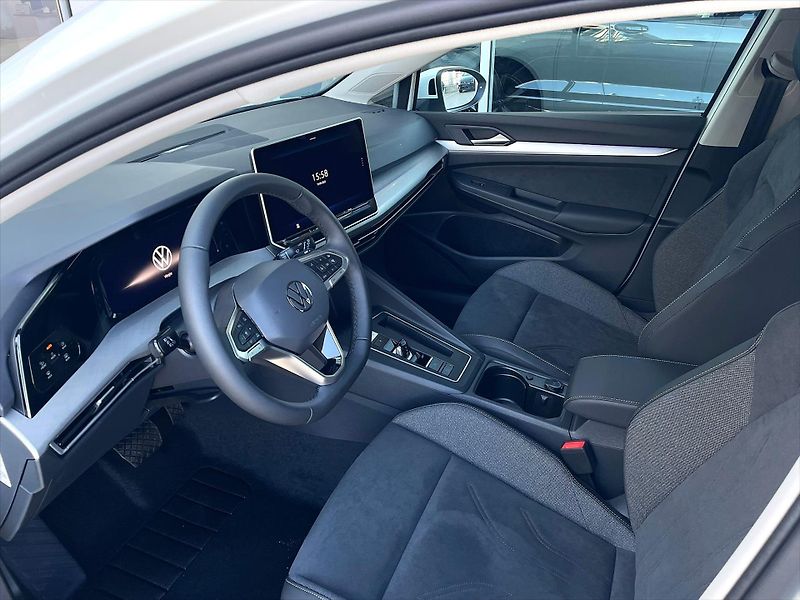 Volkswagen Golf (2025) 1,5 TSI eHybrid 150 kW 6DSG  P - fotka 14 z 21