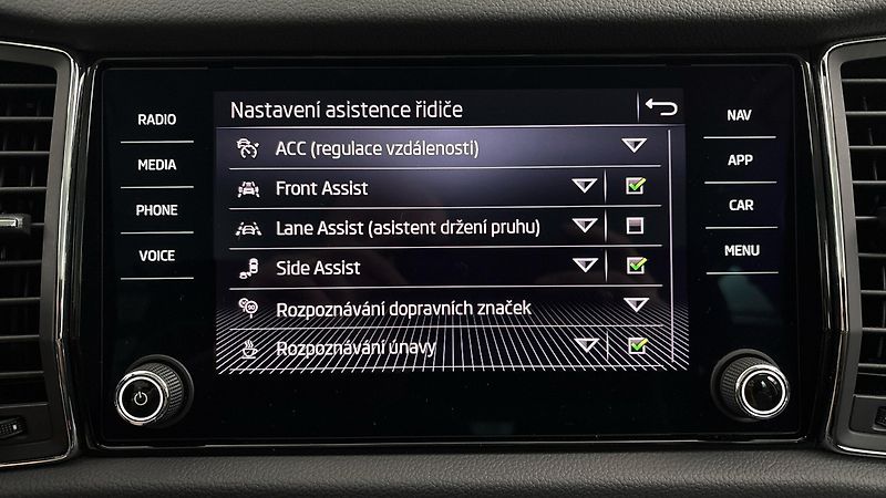 Škoda Kodiaq 2.0 TDI DSG 4x4 L&K - fotka 29 z 32