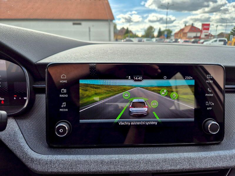 Škoda Scala (2025) Selection 1.0TSi 85kW 6°manuál - fotka 23 z 27