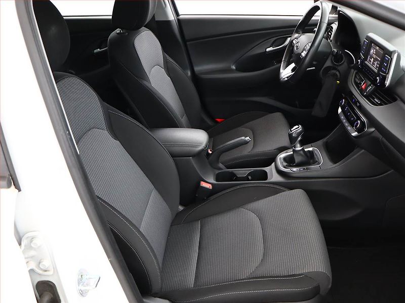 Hyundai i30 (2017) 1.0 T-GDI, Serv.kniha - fotka 7 z 14