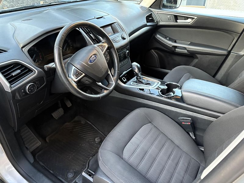 Ford Galaxy (2017) 2.0 TDCi 110 kW  7 MÍST - fotka 7 z 17