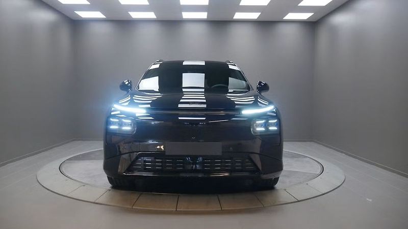 Xpeng G9 Performance*vzduch*vyhř. vol. - fotka 2 z 12