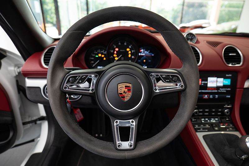 Porsche 718 718 Spyder PCCB/PPF/Záruka/Bos - fotka 6 z 23