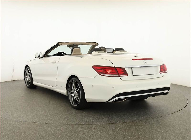 Mercedes-Benz Třídy E (2014) E 250 BlueTEC, Automat, Kůže - fotka 4 z 22