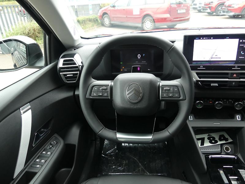 Citroën C4 X (2026) MAX Hybrid 145k Automatic - fotka 13 z 23