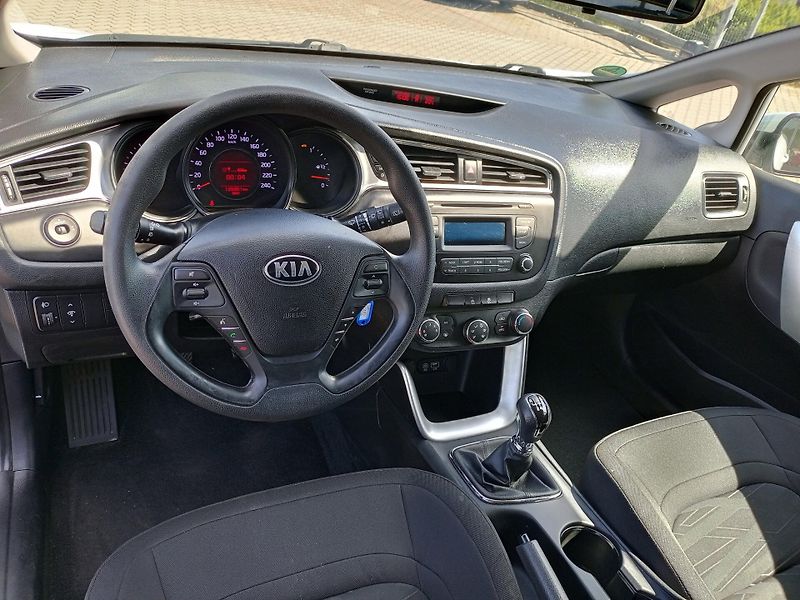 Kia Ceed (2017) CRDi - VAN - fotka 11 z 13