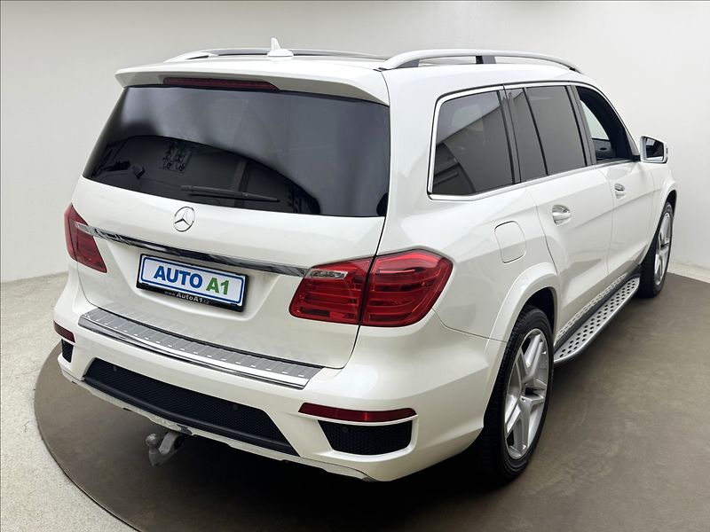 Mercedes-Benz GL 3,0 DPH AMG 4X4 NZTOP 360° TZ - fotka 4 z 48