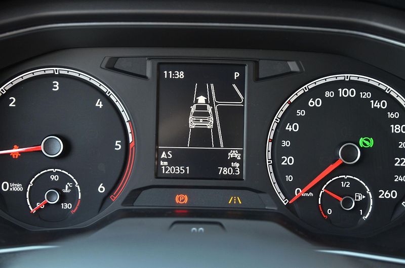 Volkswagen T-Roc (2020) 2.0 TDi DSG iQ.Drive Webasto - fotka 27 z 44