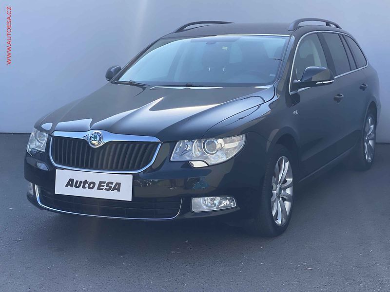 Škoda Superb (2011) 2.0TDi 4x4, Family, +kola - fotka 3 z 18