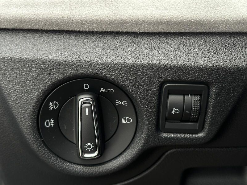 Škoda Scala 1.0TSi DSG 116PS LED V.Cockpit - fotka 16 z 46