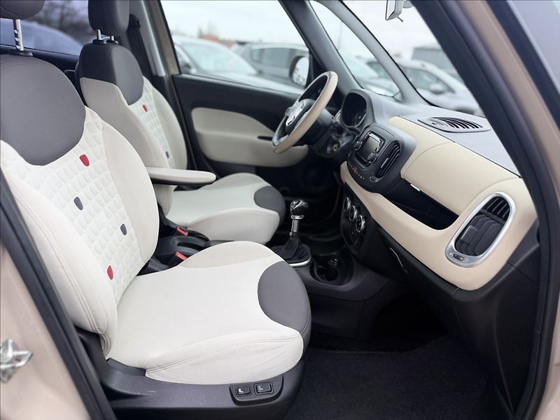Fiat 500L i 77kW KLIMA - fotka 25 z 28