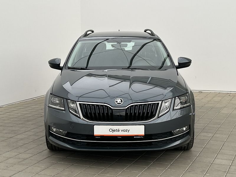 Škoda Octavia 2.0 TDI Style - fotka 4 z 26