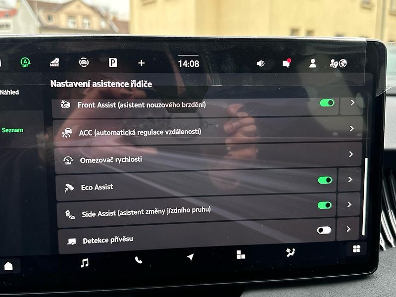 Škoda Superb Combi Sportline 2,0 TDI 110 kW - fotka 23 z 24