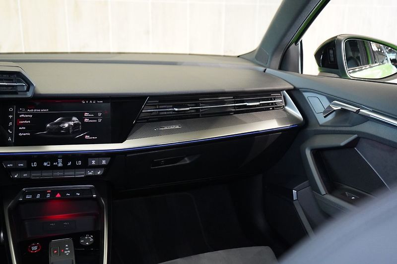 Audi RS 3 Sportback,Quattro, Matrix, B&O - fotka 44 z 44