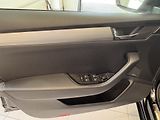 Škoda Superb Combi 1.6 TDI STYLE 88 kW M6F - náhled 10