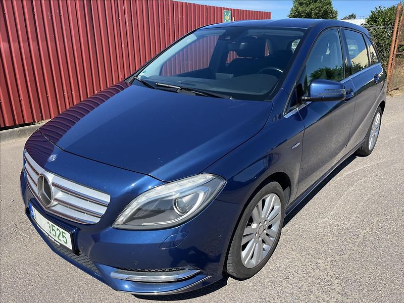 Mercedes-Benz Třídy B 1,8 CDi KLIMA BIXENON SERVIS - fotka 1 z 43