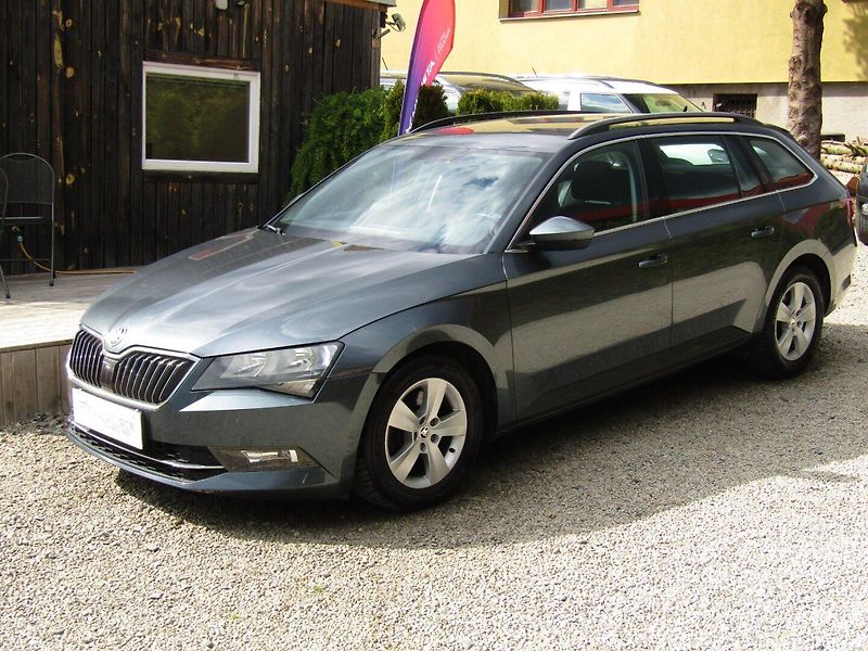 Škoda Superb (2018) 1.6 TDI 88kW DSG - fotka 1 z 38