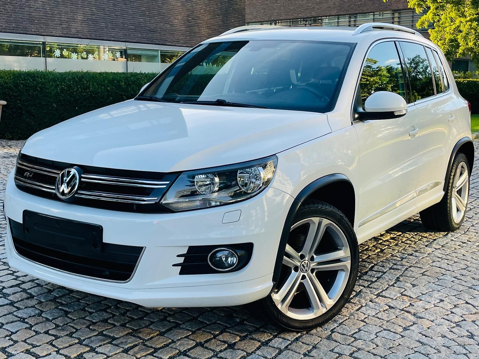 Volkswagen Tiguan 1.4TSI 4x4 MAN SERVISKA TAŽNÉ