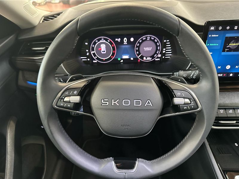 Škoda Octavia 2,0 TDI / 110 kW Exclusive Sel - fotka 21 z 25