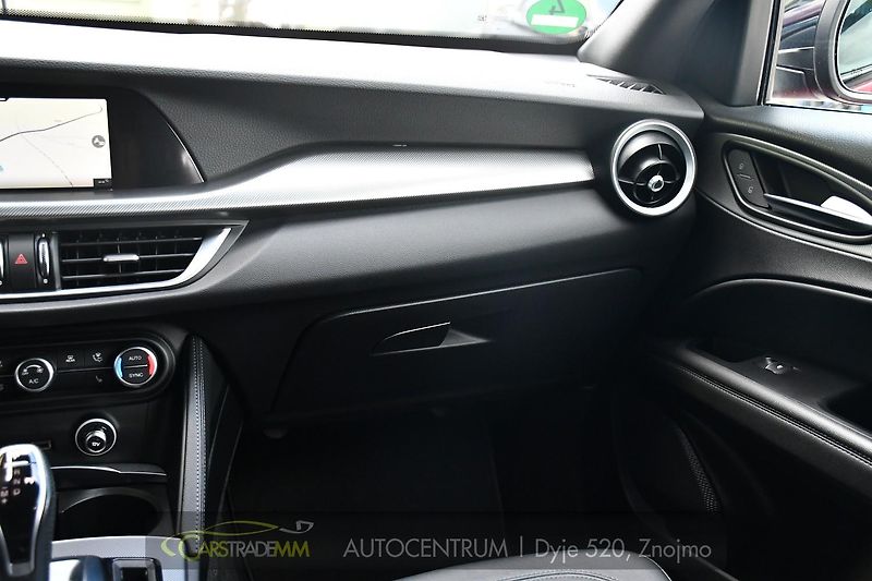 Alfa Romeo Stelvio 2.0T 16V 206kW VELOCE AT8 Q4 - fotka 20 z 50