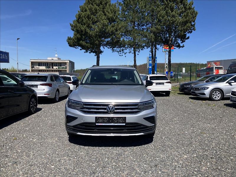 Volkswagen Tiguan 2,0 URBAN SPORT,4MOTION,TAŽNÉ - fotka 4 z 27