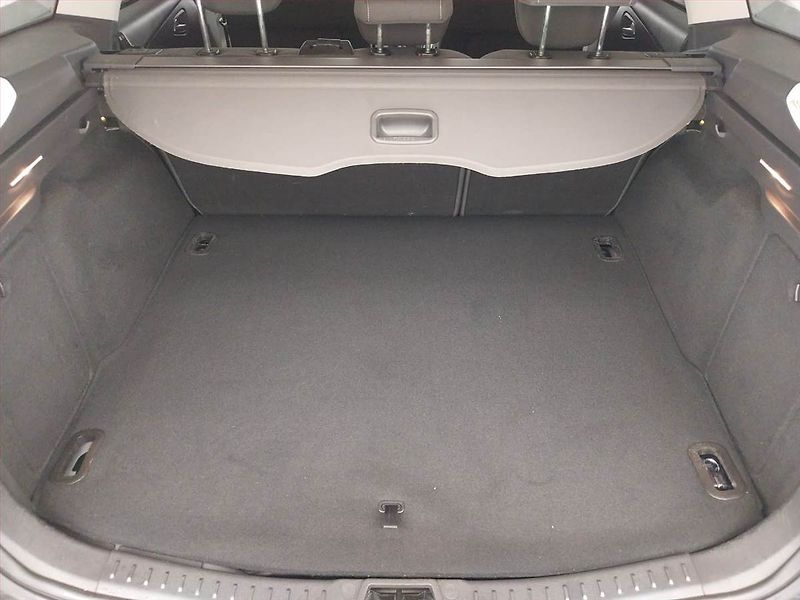 Ford Focus (2012) Titanium 2.0 TDCi, Serv.kniha - fotka 14 z 20