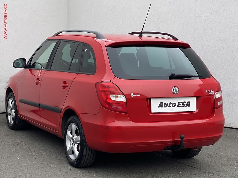 Škoda Fabia (2011) 1.2 TSI, ČR, Ambiente, AC - fotka 6 z 15