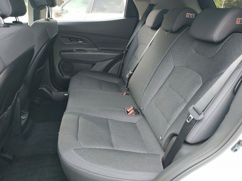 KGM Korando 1.5T, SMART,2WD, AT, SKLADEM - fotka 13 z 35