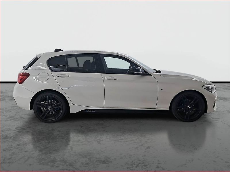 BMW Řada 1 (2018) 118i, Automat, Kůže, Navi - fotka 6 z 16