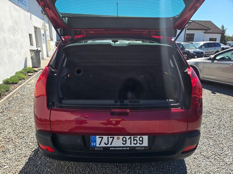 Peugeot 3008 (2010) 1.6 i  Velmi pěkný - fotka 15 z 18