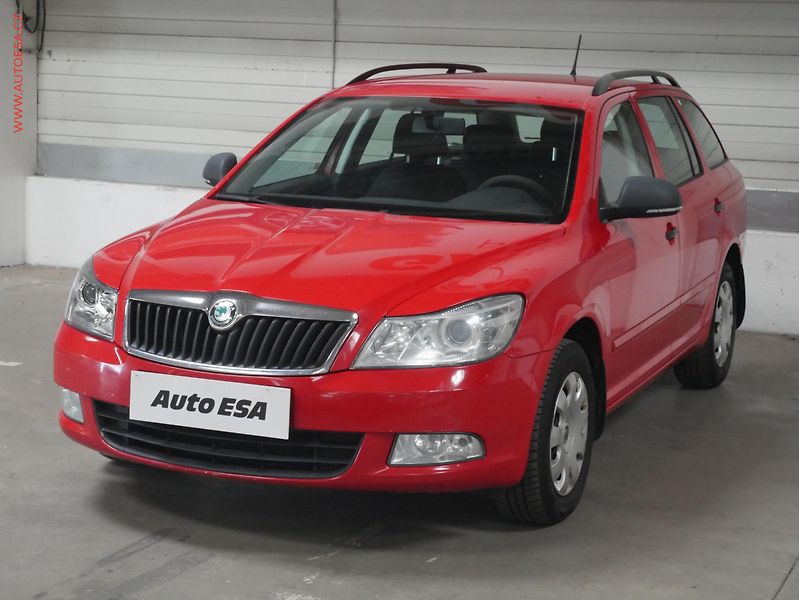 Škoda Octavia (2012) 2.0 TDi, ČR, AC - fotka 3 z 15