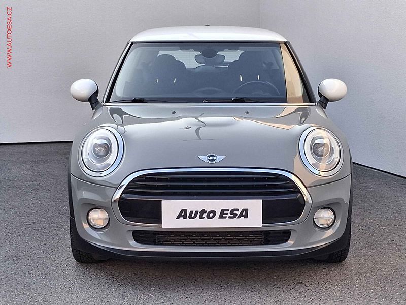 Mini Cooper (2017) 1.5i, LED - fotka 2 z 14