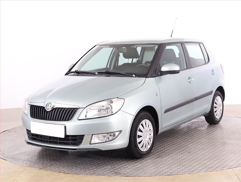 Škoda Fabia (2011) 1.2 TSI, Serv.kniha - fotka 2 z 14