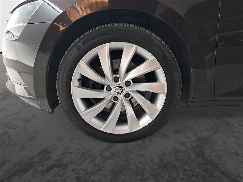 Škoda Superb (2016) Style 2.0 TDI 4x4, 4X4 - fotka 15 z 24