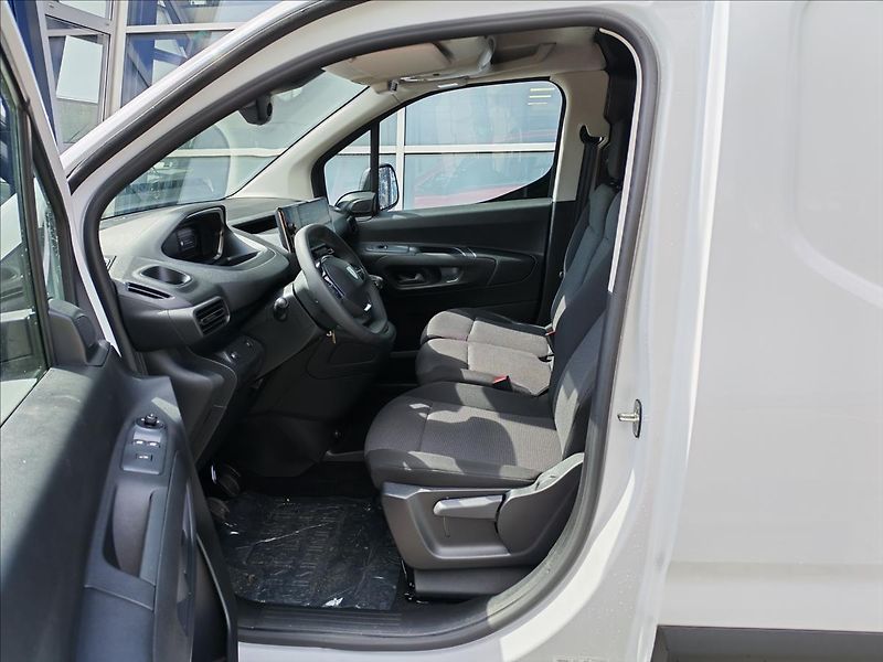 Peugeot Partner (2026) Furgon L1 650 1.5 BlueHDi 100 - fotka 12 z 14