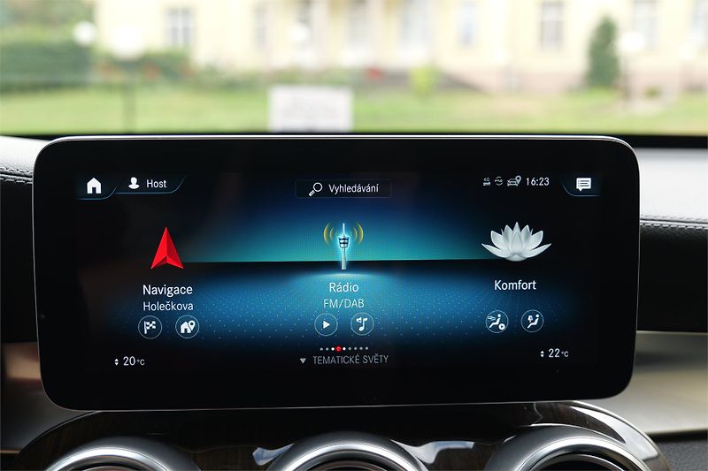 Mercedes-Benz GLC 220d 4M AMG Masáž 360° Webasto - fotka 21 z 32