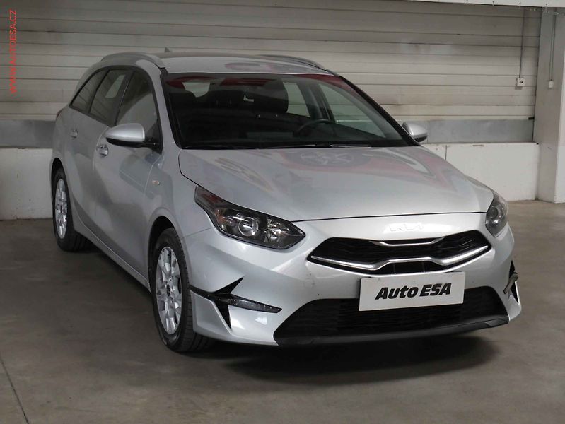 Kia Ceed (2023) 1.5 T-GDI, 1.maj,ČR, servis - fotografie inzerátu