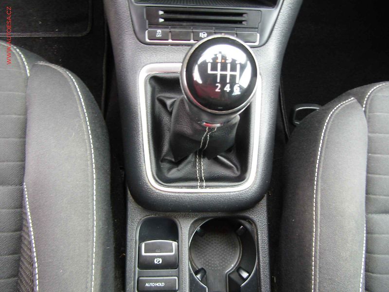 Volkswagen Tiguan (2014) 2.0 TDi 4x4, servis.kniha, AC - fotka 19 z 23